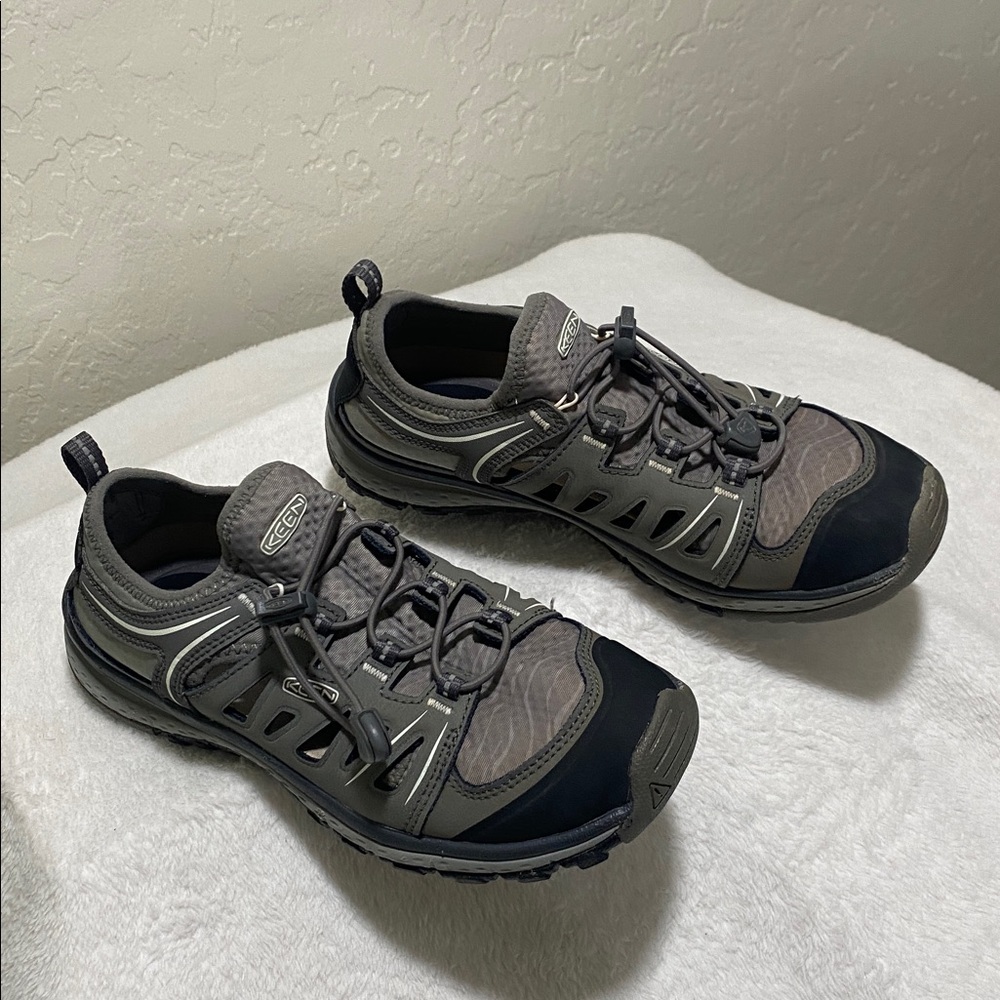 Keen Women’s Black and Gray Hiking Shoes Size 7.5 - Picture 2 of 7